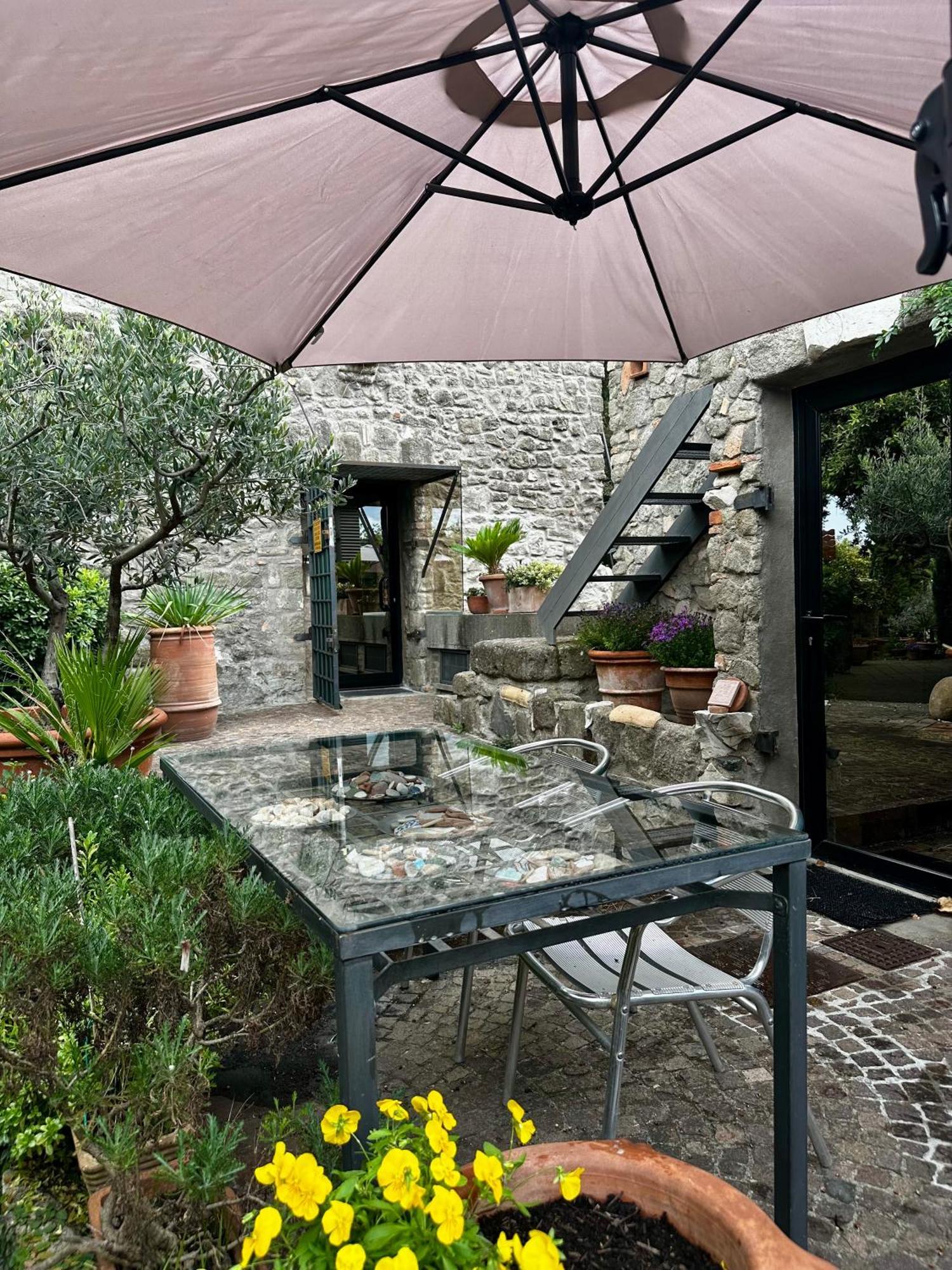 Borgo De' Paolis Apartment Grottaferrata Bagian luar foto
